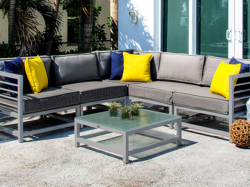 Bring indoors out, Outdoor Furniture